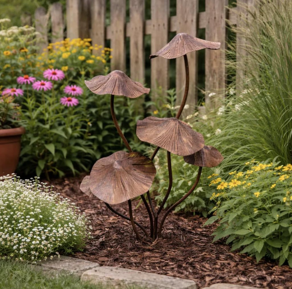 Metal Mushroom Garden Stake, Rustic Outdoor Yard Art Sculpture, Whimsical Decorative Accent for Patio, Porch, and Lawn (Bronze)
