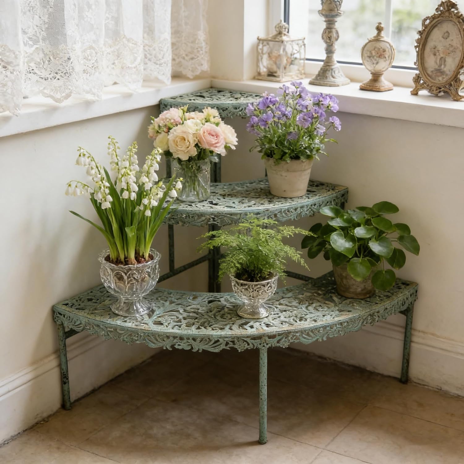Vintage 3 Tier Metal Corner Plant Stand,Distressed Flower Pot Organizer Rack Stair-Step Style Shelf Planters Quarter Round Plant Display Holder for Indoor Outdoor Patio Garden Green
